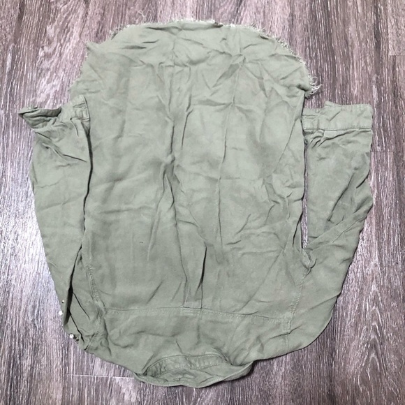 H&M Girls Green Studded Military Style Button-Up Shirt 8-9Y - Picture 7 of 8